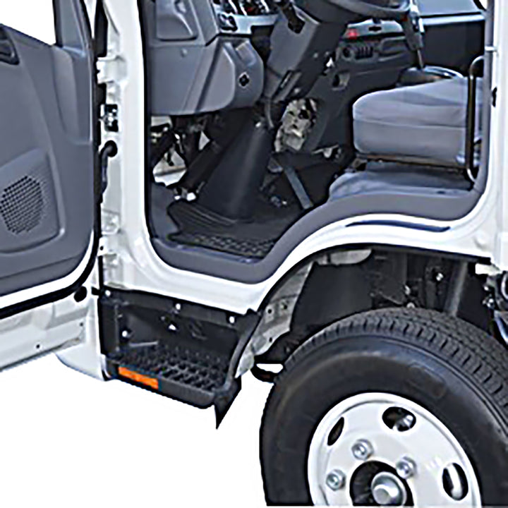 Step Panel With Reflector &amp; Mud Flap For Isuzu NPR (ELF 400/500/600) - Passenger